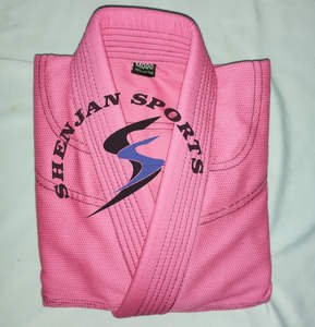 Kimono de Jiu-Jitsu brésilien pour enfants, rose avec contraste noir, vente en gros, fabrication de kimonos de Jiu-Jitsu, patchs personnalisés - Product Image 2