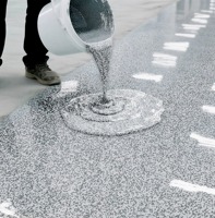 Revêtement de sol en terrazzo époxy coloré résistant à l'usure, sans joint, facile à nettoyer, peinture de sol brossée pour béton, vente en gros OEM