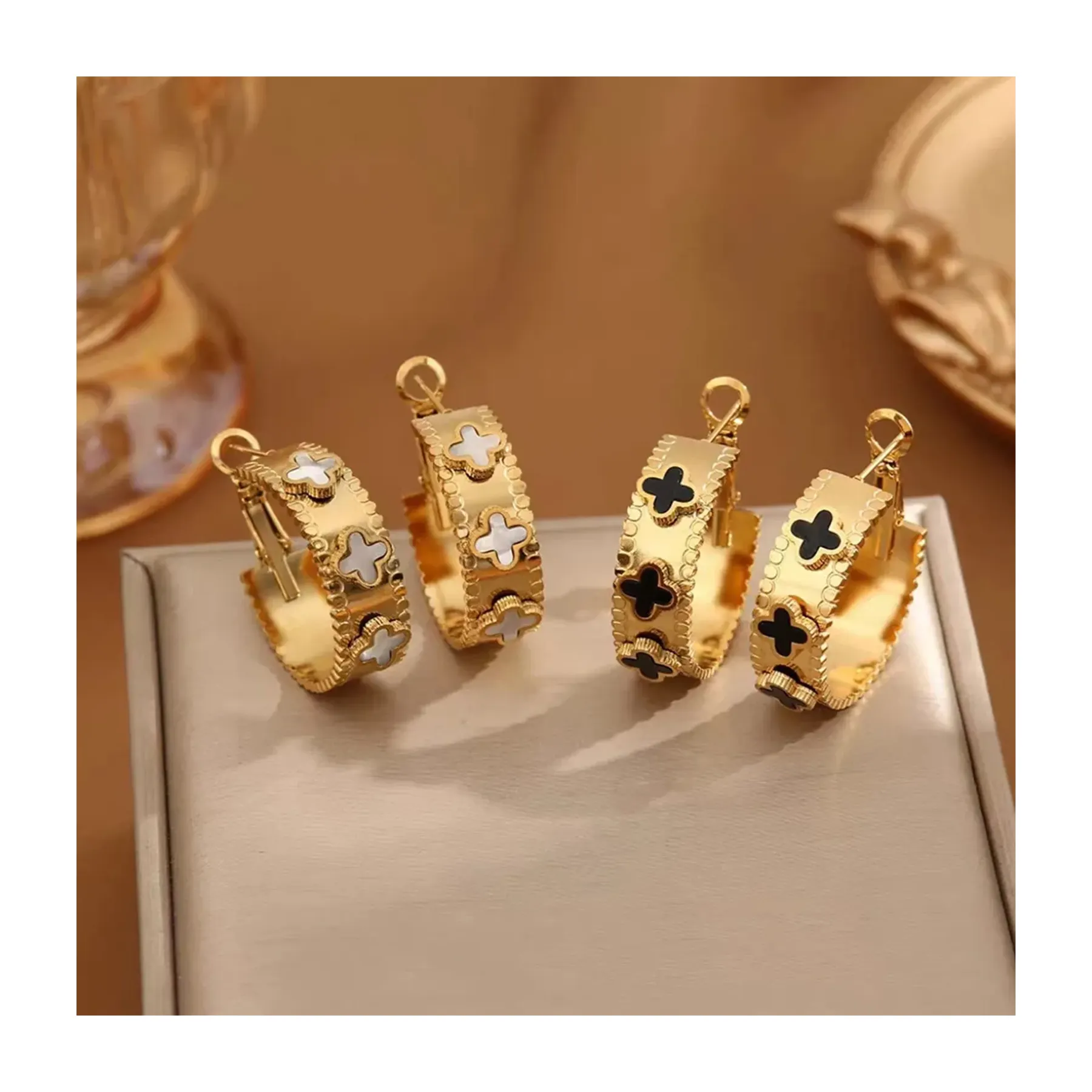 XIXI anting-anting perhiasan mode wanita lingkaran Baja tahan karat berlapis emas 18K kustom desainer semanggi empat daun
