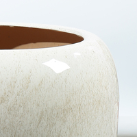 Pot de fleurs en céramique blanche peint à la main, pot de fleurs rond de style mid-century personnalisé en noir pour la maison et le jardin