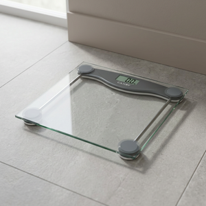 Balance de salle de bain numérique transparente compacte et portable, en plastique de 6 mm, capacité de 150 kg, type quatre points, alimentée par piles, pour le corps humain - Product Image 3