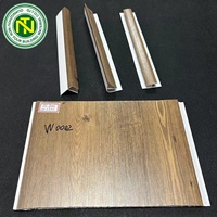 Panneaux muraux 3D en PVC imitation bois modernes, imperméables, insonorisants et isolants thermiquement pour les résidences et les commerces