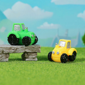 Mini figura de tractor de resina, juguete fundido a presión para niños de 2 a 4 años, decoración de escritorio, juego unisex con temática de granja - Product Image 3