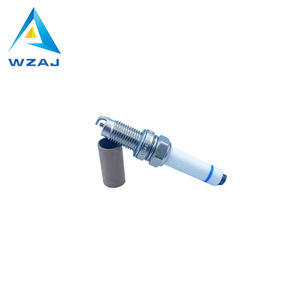 Bougie d'allumage Iridium WZAJ 04C905616A pour moteurs à essence automobiles - Product Image 1