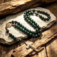 Chapelet en perles de plastique Mecrt 10 mm vertes, fait main, avec pendentif croix antique catholique en alliage de zinc