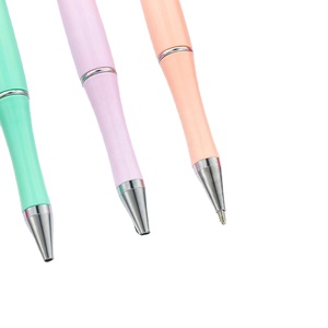 Stylos en forme de cœur personnalisés pour la Saint-Valentin, encre gel noire 1 mm, cadeau pour enfants, fournitures de bureau et scolaires, cadeau de fête - Product Image 3