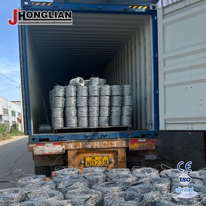<span class=keywords><strong>Alambre</strong></span> <span class=keywords><strong>de</strong></span> Púas Galvanizado <span class=keywords><strong>de</strong></span> Alta Calidad, 400m/500m por <span class=keywords><strong>Rollo</strong></span>, Bajo <span class=keywords><strong>Precio</strong></span>, <span class=keywords><strong>Rollo</strong></span> <span class=keywords><strong>de</strong></span> <span class=keywords><strong>Alambre</strong></span> <span class=keywords><strong>de</strong></span> Púas para Cercas - Product Image 5