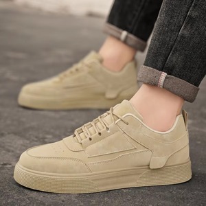 Los nuevos zapatos urbanos de caña baja para hombre son zapatillas deportivas versátiles. - Product Image 3