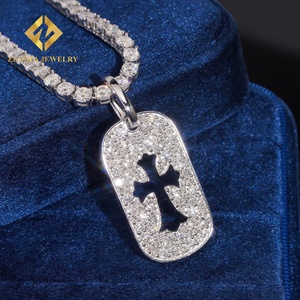 Colgante de Cruz Hola de Oro Sólido de 10k con Diamantes Cultivados en Laboratorio, Estilo Hip Hop Iced Out, Joyería Fina Religiosa y de Alta Gama - Product Image 3