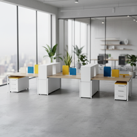 Grand poste de travail de bureau avec cadre en acier, armoire de rangement, design professionnel, configuration moderne pour le bureau, postes de travail de bureau