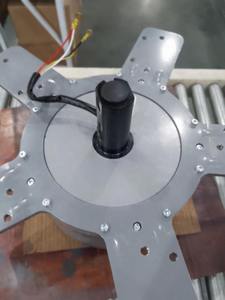 Ventilateur de plafond industriel 7,3 m (24 pi) avec pales en alliage d'aluminium, moteur PMSM 750 W, fonctionnement silencieux, circulation d'air pour centre sportif, église - Product Image 6