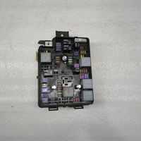 Boîte à fusibles de compartiment avant de voiture de pièces de rechange automatiques en gros d'usine 95410558 42456296 pour Chevrolet Aveo
