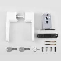 Serrure de porte contemporaine durable en zinc plaqué, écologique, résistante à la corrosion, avec trou de serrure dissimulé et mécanisme magnétique silencieux pour la maison