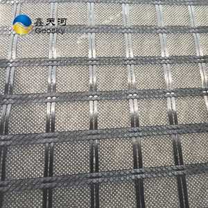 60kn đen nhựa đường vỉa hè sợi thủy tinh <span class=keywords><strong>geogrid</strong></span> dệt kim gia cố lớp phủ bitum đường lái xe xây dựng đường - Product Image 6