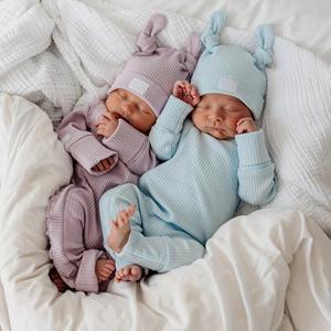 Pyjama bébé en <span class=keywords><strong>coton</strong></span> côtelé personnalisable avec fermeture éclair, pyjama bébé en <span class=keywords><strong>coton</strong></span> côtelé 4x1, grenouillère unisexe <span class=keywords><strong>Oeko</strong></span>-<span class=keywords><strong>Tex</strong></span> avec bonnet, ensemble nouveau-né - Product Image 1