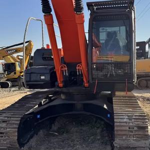 รถขุดไฮดรอลิกขนาดเล็กฮิตาชิ ZX240 มือสองจากญี่ปุ่น 24 ตัน พร้อมอะไหล่หลัก ได้แก่ มอเตอร์ เครื่องยนต์ กระปุกเกียร์ ปั๊มเกียร์ ลูกปืน และ PLC - Product Image 1