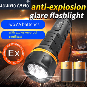 Linterna LED Clásica de Alta Luminosidad, Funciona con 2 Pilas Secas Tipo D, Luz de Emergencia para Interiores y Exteriores, para Uso Nocturno de Personas Mayores y Estudiantes - Product Image 1