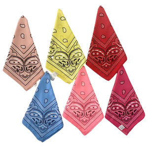 أزياء فاخرة من الساتان مربع من الساتان طراز باندانا حرير مطبوع حسب الطلب للنساء أوشحة الفتيات - Product Image 5