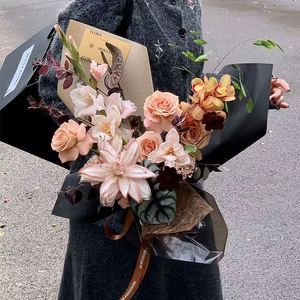 กระดาษห่อลายดอกไม้หนังแกะ เกรดสูง ลายลิ้นจี่ พลัสกระดาษสีพื้นหนา วัสดุสำหรับบรรจุภัณฑ์ ป้องกันรอยขีดข่วน - Product Image 1