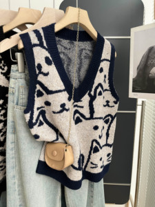 Gilet en tricot pour femme, motif chat de dessin animé mignon, col en V, sans manches, ample, décontracté, pour superposition, OEM ODM - Product Image 2