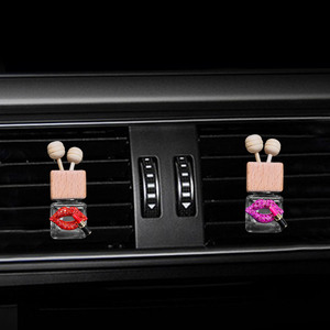 Clip de sortie d'air pour <span class=keywords><strong>voiture</strong></span> Bouteille d'arôme Lèvre intérieure Trou de <span class=keywords><strong>climatisation</strong></span> Accessoires de haute qualité En plus d'une odeur durable Parfum - Product Image 2