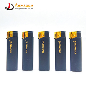 Accendino Dongyi 2025 OEM da 82mm in Materiale Plastico Ricaricabile a Gas per Sigari e Sigarette con Logo Personalizzato - Product Image 2
