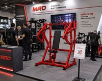 Máquina de Press de Pecho Declinado con Asiento de Acero Comercial MRD con Características de Seguridad - Equipo de Gimnasio Ajustable y Duradero para Entrenamiento de Fuerza