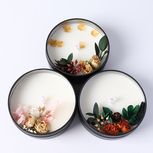 Factory Wholesale Luxury Dried Flower Scented Candle Jars Gift Box Souvenir Set Handmade Floral Fragrance Scented Candle