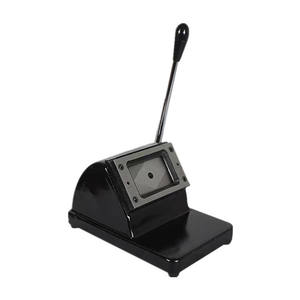 Coupe-cartes manuel NT 86x54mm, coupe-papier en métal pour travaux manuels et usage bureautique - Product Image 1