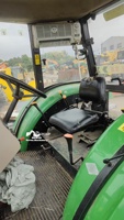 Tracteur agricole John Deere 904 4x4 d'origine avec des prix avantageux disponibles