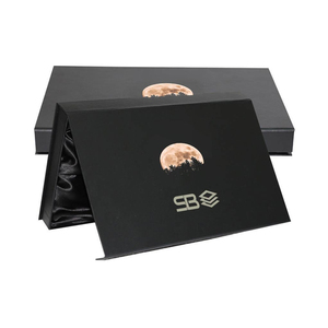 Caja de Regalo de Cartón de Lujo con Cinta de Seda, Diseño Plegable, Cierre Magnético, Materiales Reciclados, Recubrimiento UV, Laminado Mate, Grabado en Relieve - Product Image 2