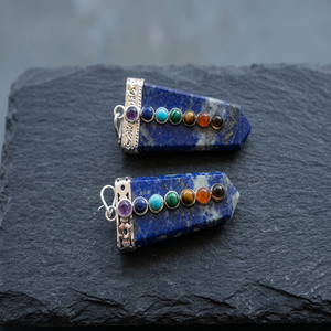 Pendentif Tour en Cristal Œil de Tigre Sept Chakras, Fait Main, Poli, Pierre Gemme de Guérison, Point d'Énergie Reiki, Thanksgiving, Saint-Valentin - Product Image 3