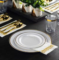 Assiettes de présentation en plastique à bord doré de couleur personnalisée en gros vaisselle lave-vaisselle sécurité et pour mariages événements
