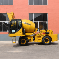 Untuk Truk Mixer Beton 4 Meter Kubik dengan Pengisian Otomatis, Mesin & Gearbox, Drum Berputar Sinkron, Penggerak Empat Roda