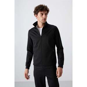 Ensemble de survêtement noir pour homme Hugo Air Jones - Vêtements de sport confortables en mélange de polyester et de coton pour un style de vie actif - Product Image 5
