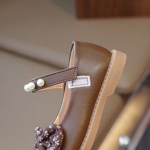 Zapatos Infantiles Casuales para Niñas, Diseño Simple y Moderno, con Lazo de Perlas y Flores, Alta Calidad, con Cierre de Velcro - Product Image 5
