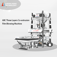 Machine de production de film soufflé co-extrudé ABC à trois couches avec changement automatique de rouleau pour la fabrication de sacs PE et de films laminés