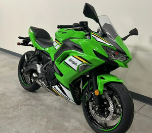 Super Ventes 2025 – Motos Ninjas 650 KRT Edition ABS Abordables Prêtes à l'Expédition - Product Image 4