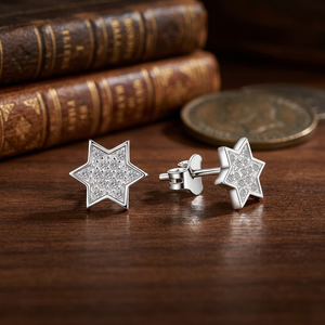 Boucles d'oreilles clous étoile en argent 925 Starspire pour femme, petites, tendance, brillantes, en moissanite, pour fiançailles, mariage ou anniversaire - Product Image 1