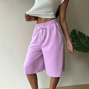 <span class=keywords><strong>Pantaloni</strong></span> Capri Estivi da Donna in Maglia a Vita Elastica, Gamba Larga, Taglio Corto, Vestibilità Ampia, Casual Sportivi, Tinta Unita, <span class=keywords><strong>con</strong></span> <span class=keywords><strong>Tasche</strong></span> <span class=keywords><strong>Laterali</strong></span> e Orlo Arrotolato - Product Image 3