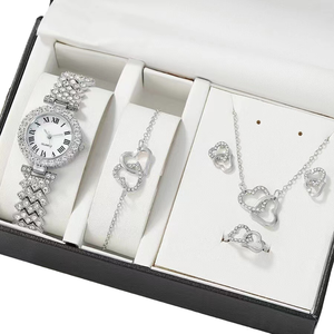 Set de Reloj y Joyería con Corazón F-14 en Oferta Reloj de Cuarzo a la Moda para Dama Nuevo Set de Regalo de Aleación - Product Image 1