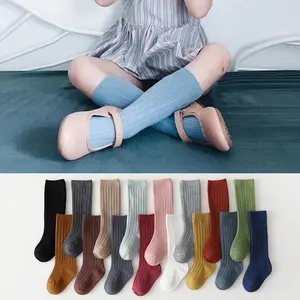 Лидер продаж, Детские Классические базовые школьные длинные носки, одноцветные носки из чесаного хлопка для мальчиков и девочек, детские носки до колена в рубчик и полоску