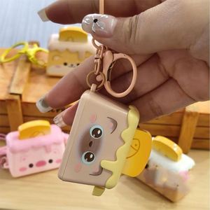 Porte-clés en forme de pain grillé avec animaux mignons, mini-jouets de dessin animé, breloques de sac en plastique, accessoires à thème alimentaire pour cadeaux - Product Image 3