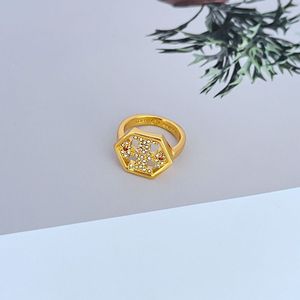 Joyería Fina, Anillo de Oro de 18K y Latón para Mujer y Hombre, Geométrico, Hexagonal, con Letras Huecas Incrustadas, Pedrería, Regalo Tradicional - Product Image 3