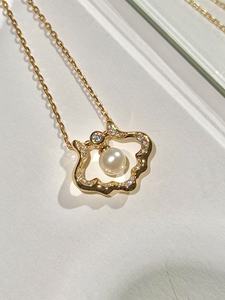 เครื่องประดับ UM เงินแท้ 925 ขายส่ง จี้รูปเมฆมงคลประดับมุกธรรมชาติและเพทาย สำหรับทุกเพศ เหมาะเป็นของขวัญวันครบรอบประจำวัน - Product Image 4