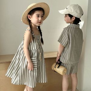 Ensemble d'été de 2 pièces en coton pour enfants, garçons <span class=keywords><strong>et</strong></span> filles, robe <span class=keywords><strong>et</strong></span> short à rayures Collection Sisters and Brothers - Product Image 2