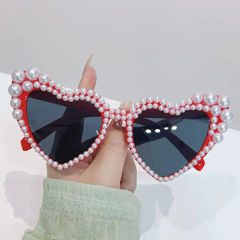 Женские солнцезащитные очки с персиковым сердцем