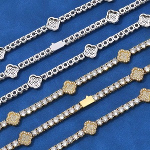 Collier de luxe en or 18 carats plaqué or avec moissanite, motif floral, taille baguette, serti en canal, bijoux de mariage pour femme - Product Image 6