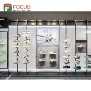 Solution Intégrée pour Magasin : Éclairage LED et Affichage pour Îlot de Présentation – Solution Complète pour Magasin de Vêtements - Product Image 6