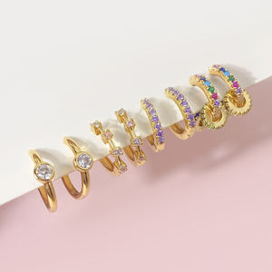 Boucles d'oreilles créoles tendance style arc-en-ciel, bijoux fantaisie unisexe en alliage de cuivre plaqué or 18 carats avec zircon, cadeau, vente en gros, modèle F683 - Product Image 3